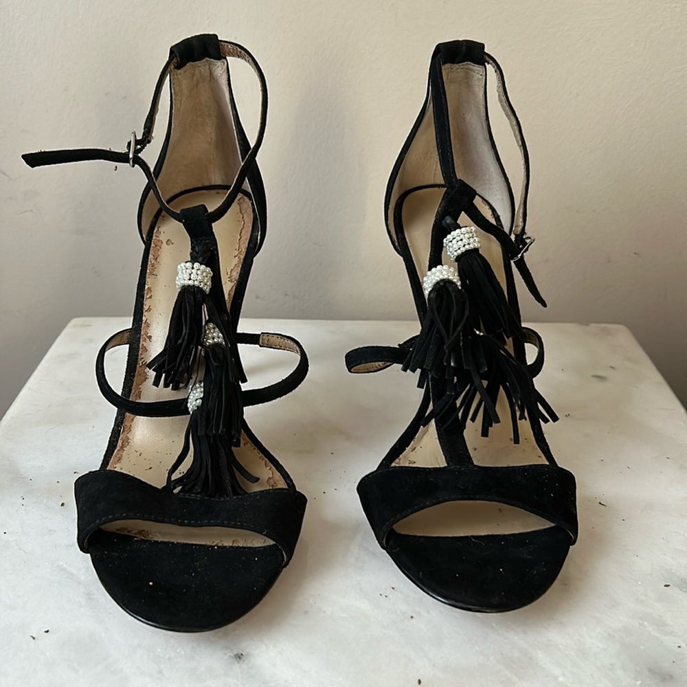 New in box, Ann Taylor fringe suede pumps, size 8 1/2,